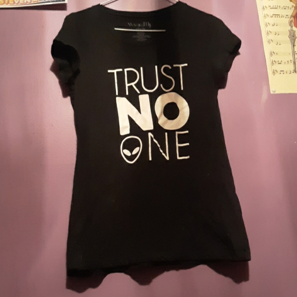 Trust No 👽ne (Black shirt)